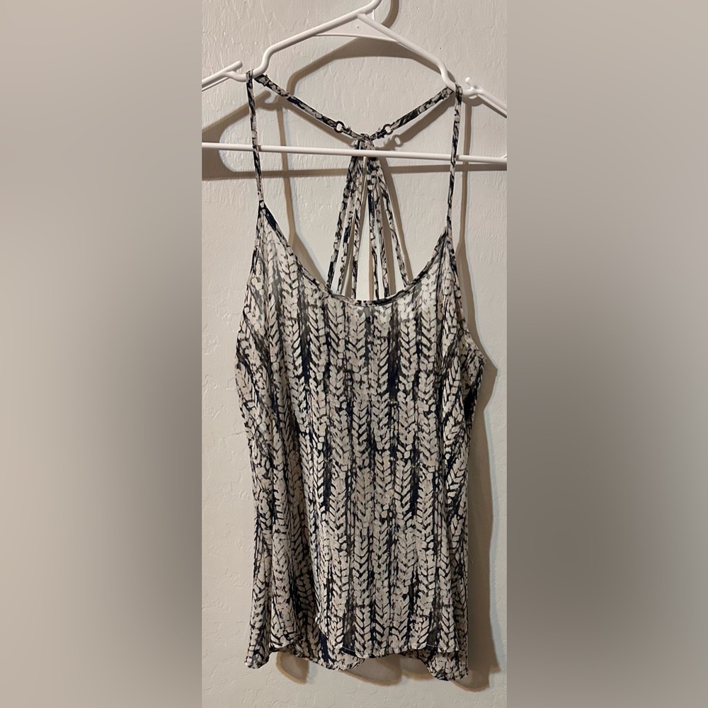 Stylish Blue and White Patterned Tank Top